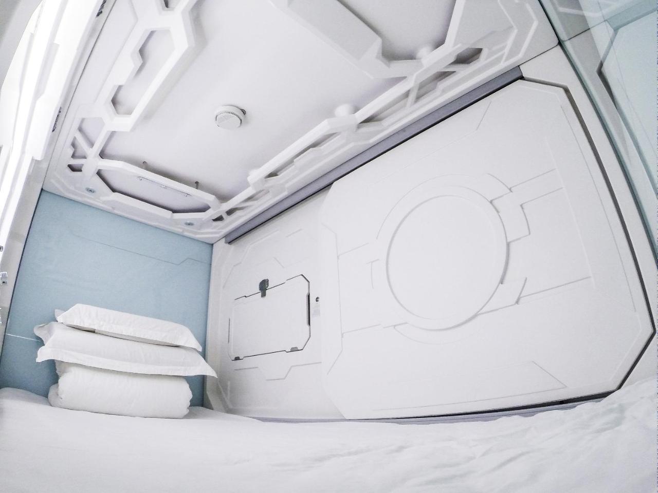 Oyo 89635 Modular Langkawi Capsule Hotel Padang Mat Sirat Exterior foto